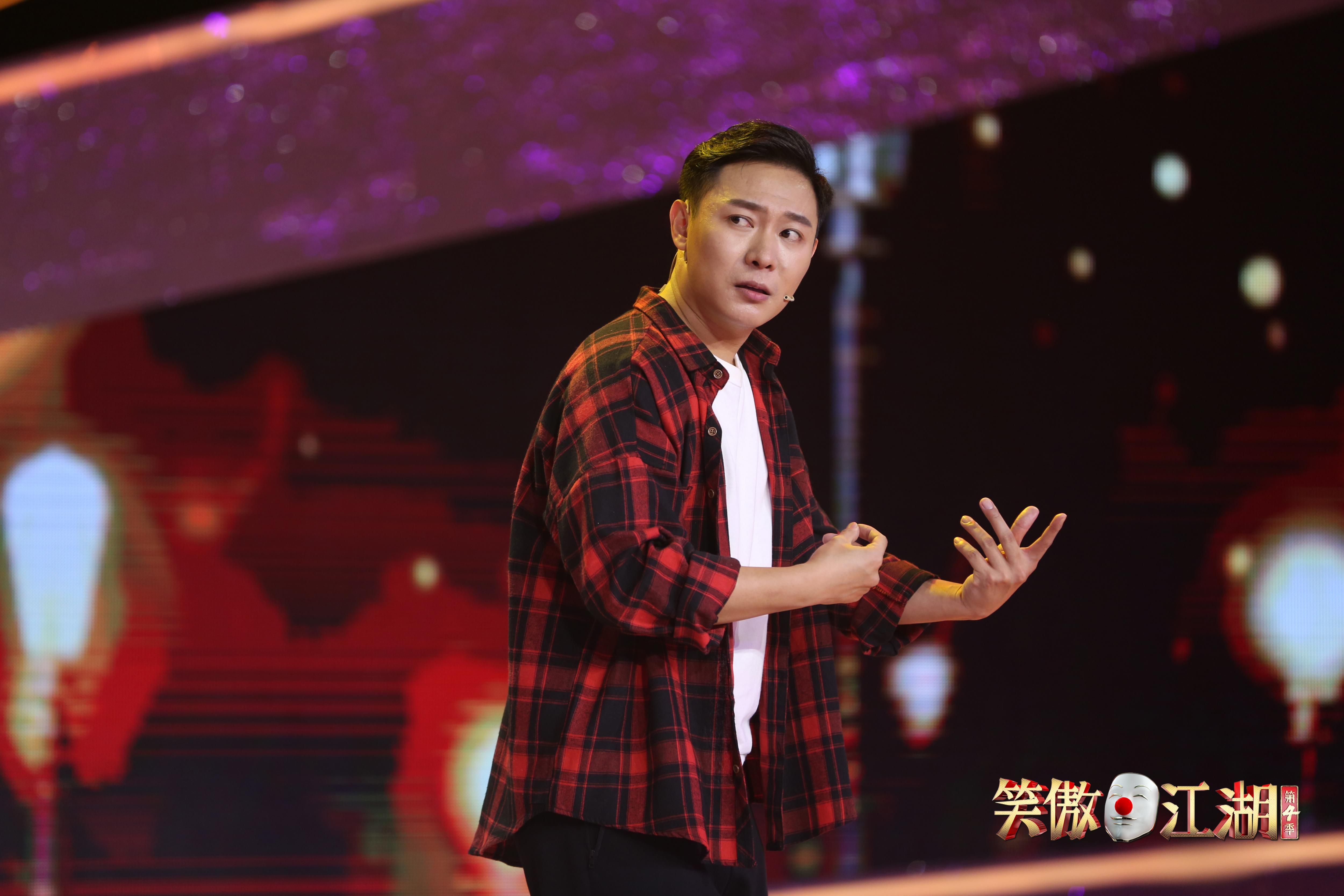 脱口秀黑马一骑绝尘?严值高"笑撩"南京