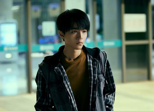 重生之门首播成绩好网友成也王俊凯败也王俊凯