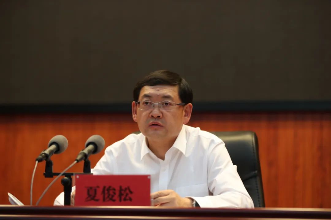 4月28日下午,受昆明市委副书记,市长刘佳晨的委托,市委常委,常务副
