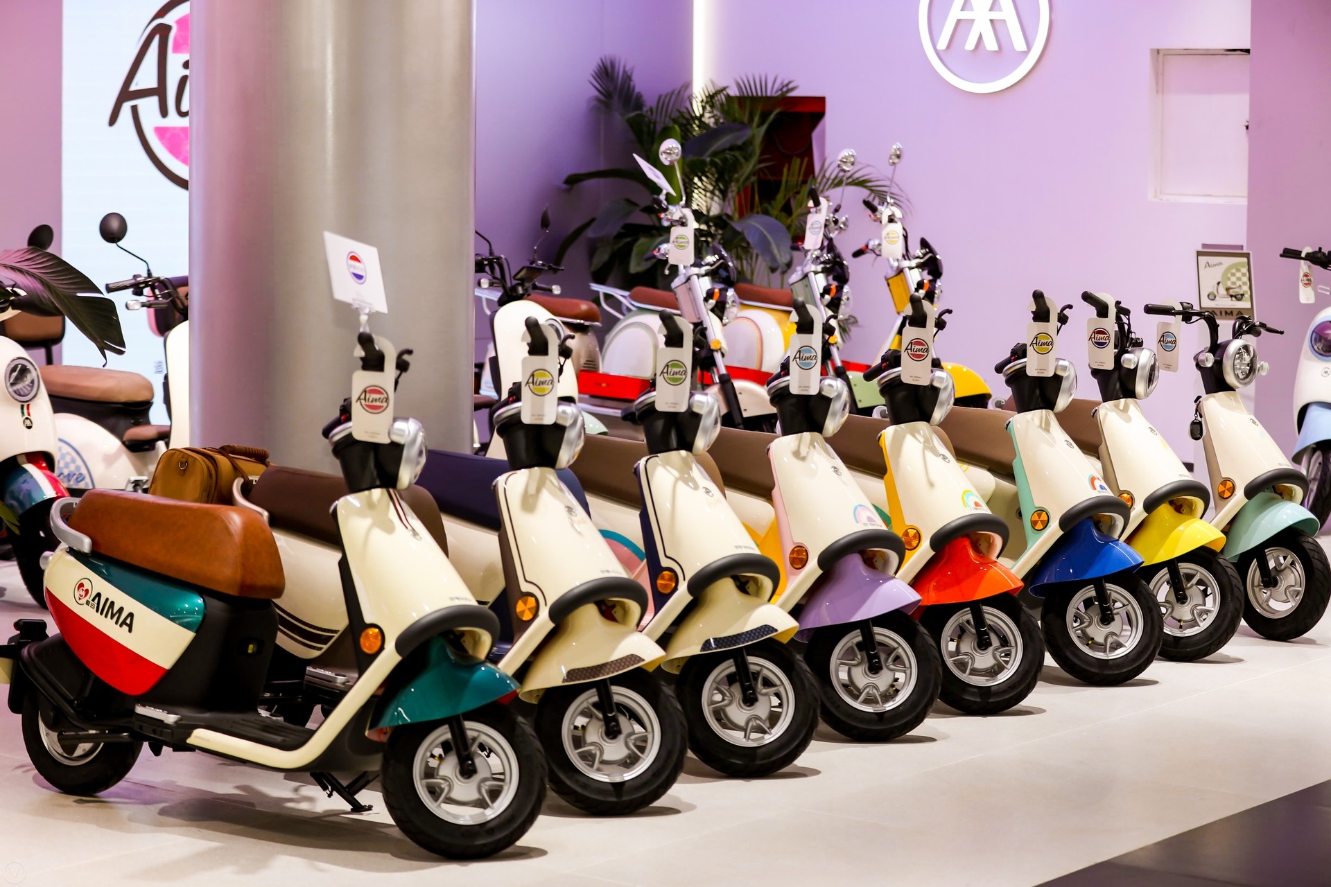 追星计划go爱玛电动车发布摩登新复古配色演绎电动车时尚新经典