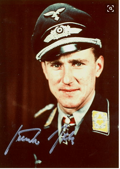 原创二战德军王牌飞行员京特拉尔少校他曾经击落的战机275架