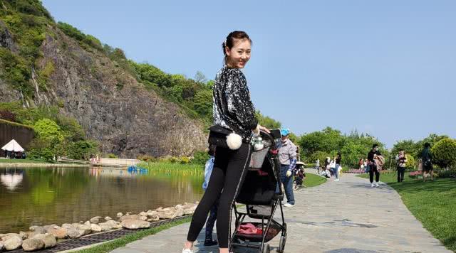 范志毅女友张梦瑾图片