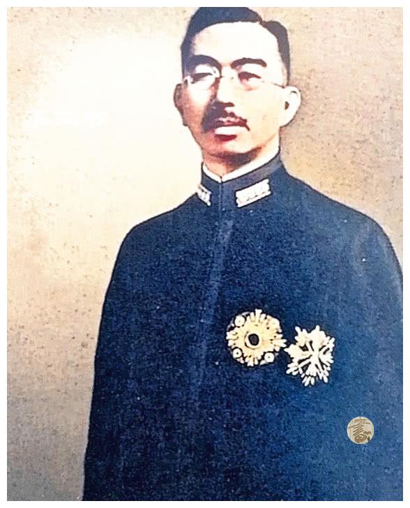 抗日战争日本天皇照片图片