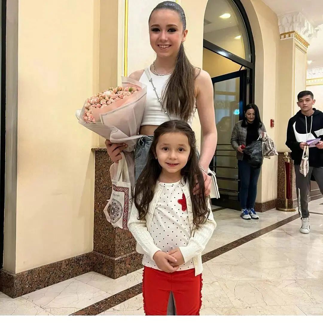 16岁的k宝,清水出芙蓉,天然去雕饰!