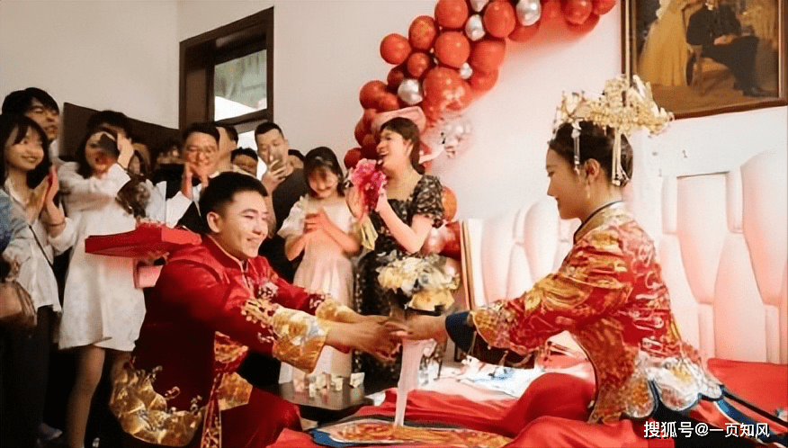 原创真正男子汉班长王威结婚杨幂曾叫他小威威现隔空