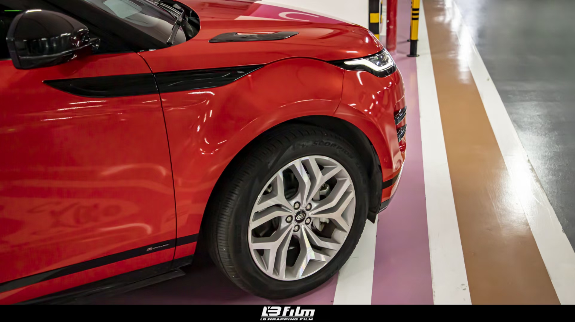 路虎极光lbfilm改色膜超亮金属深红_搜狐汽车_搜狐网