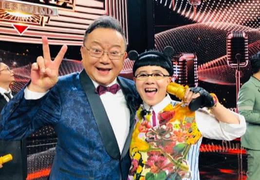 原创金龟子颜值不显老21岁女儿长相惊艳老公是新闻联播中熟悉的他