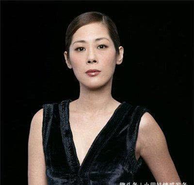 曾是"歌坛天后,名气不输王菲与和尚生下孩子,如今露宿街头_关淑怡