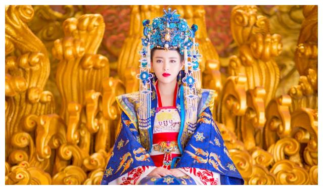 原创皇后掌权10年大臣上书请她登基她却用9字震惊朝野