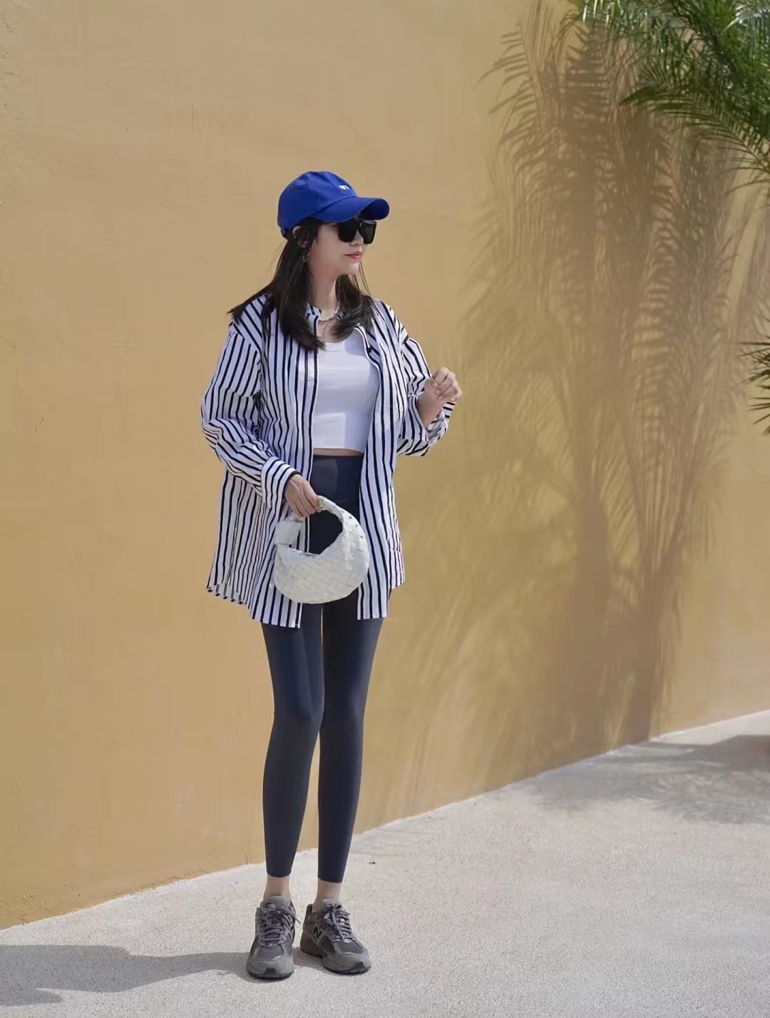 瑜伽裤怎么搭配上衣好看外穿