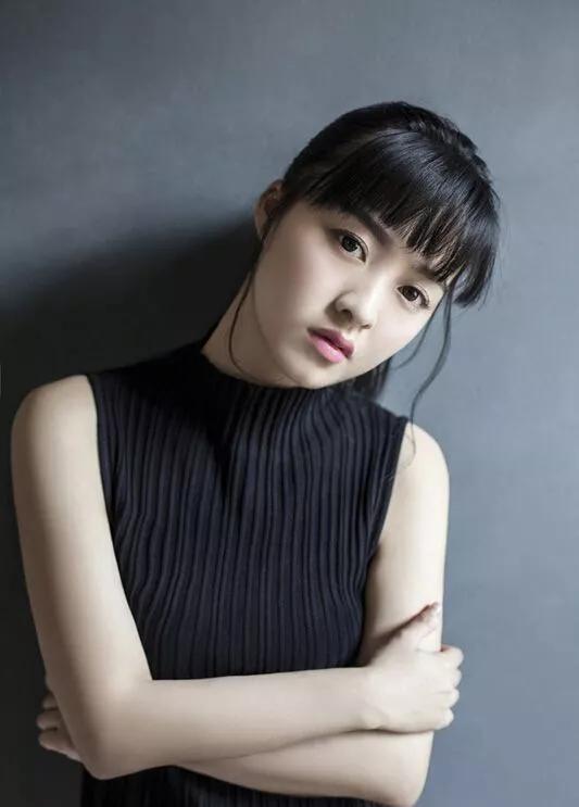 原创90后浙江美女余心恬写真美图俏丽多姿楚楚动人