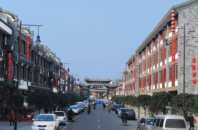 原创马家乡出土酒器可是酒器上有一件更珍贵的文物需要单独保存