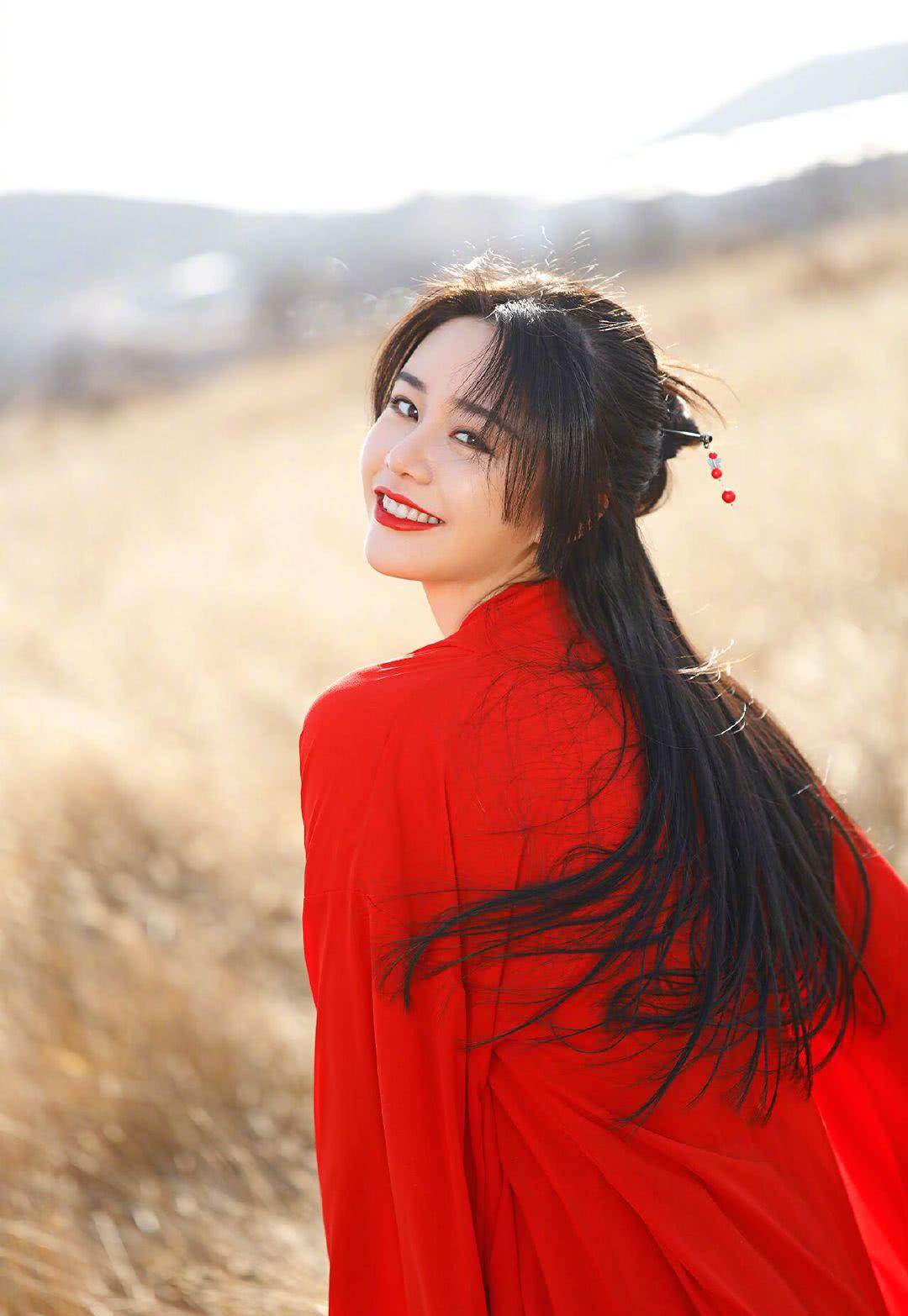 原创新版周芷若颜值也是超高气质美艳动人特别是红衣造型也太美