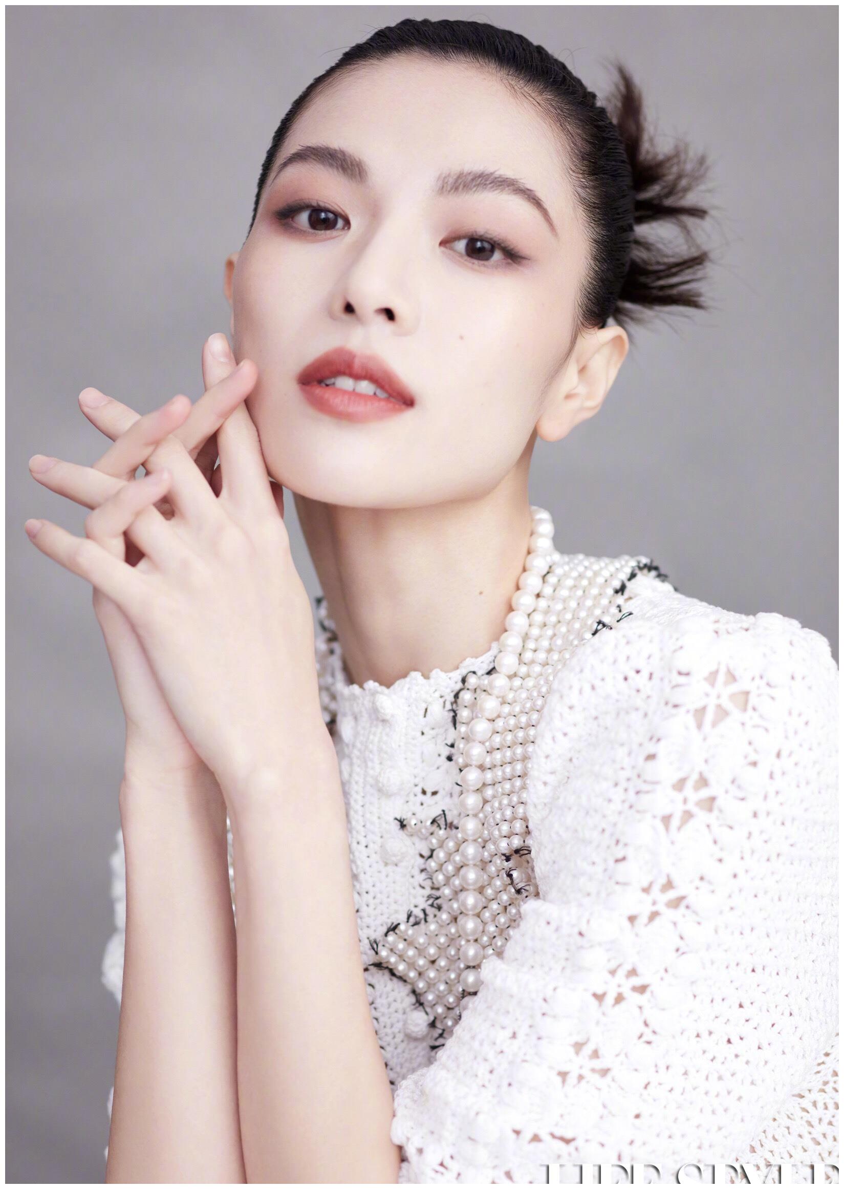 高级脸女艺人又营业了!