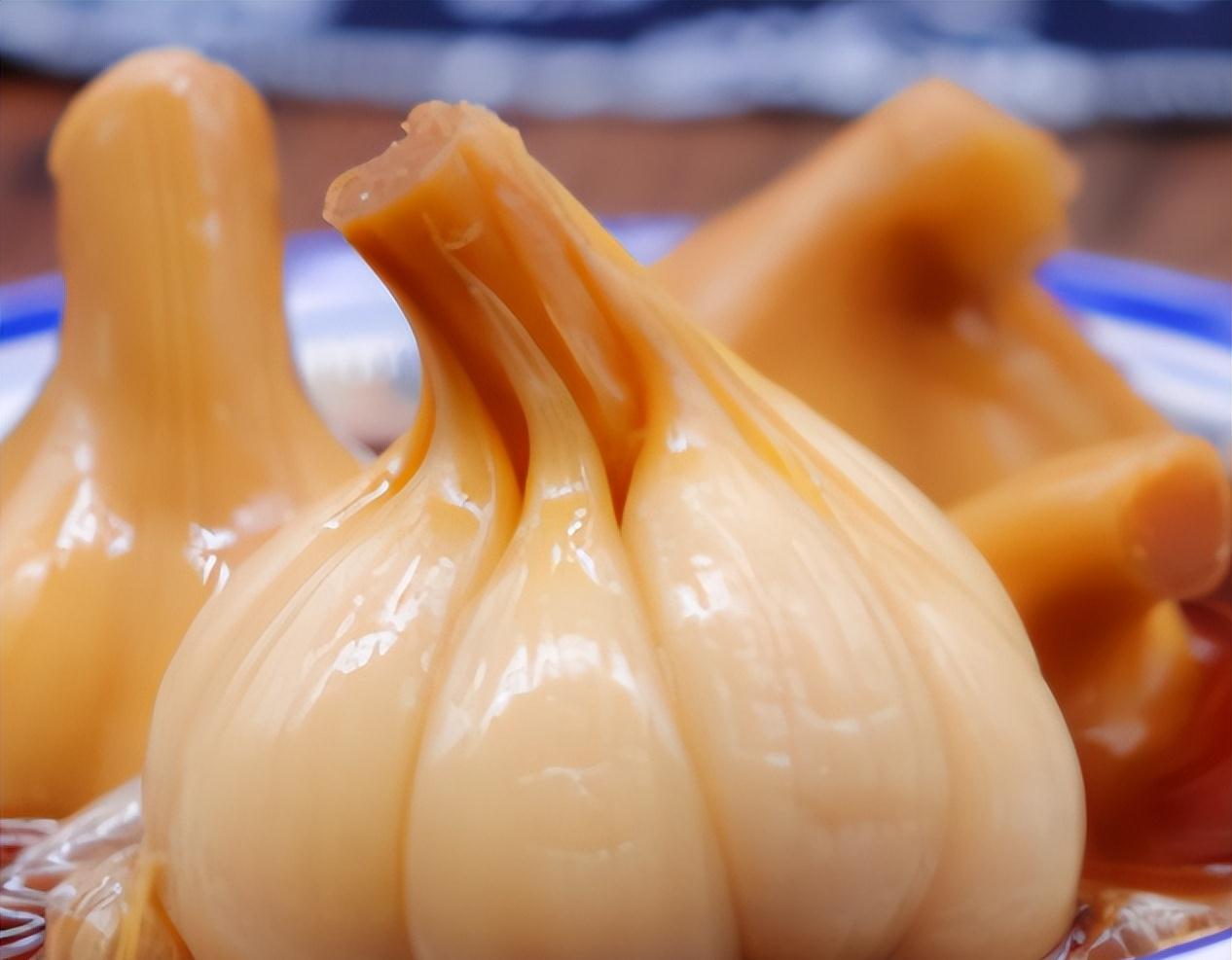 腌制糖醋蒜,光放糖跟醋还不够,再加这"2料",蒜头爽脆味道浓_大蒜_时候