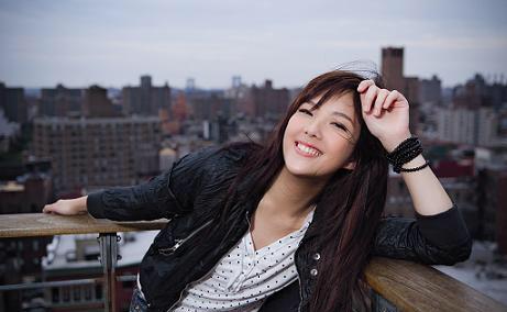 她曾被黎明力捧,乐坛大奖拿到手软,最后地位岌岌可危_卫兰_歌曲