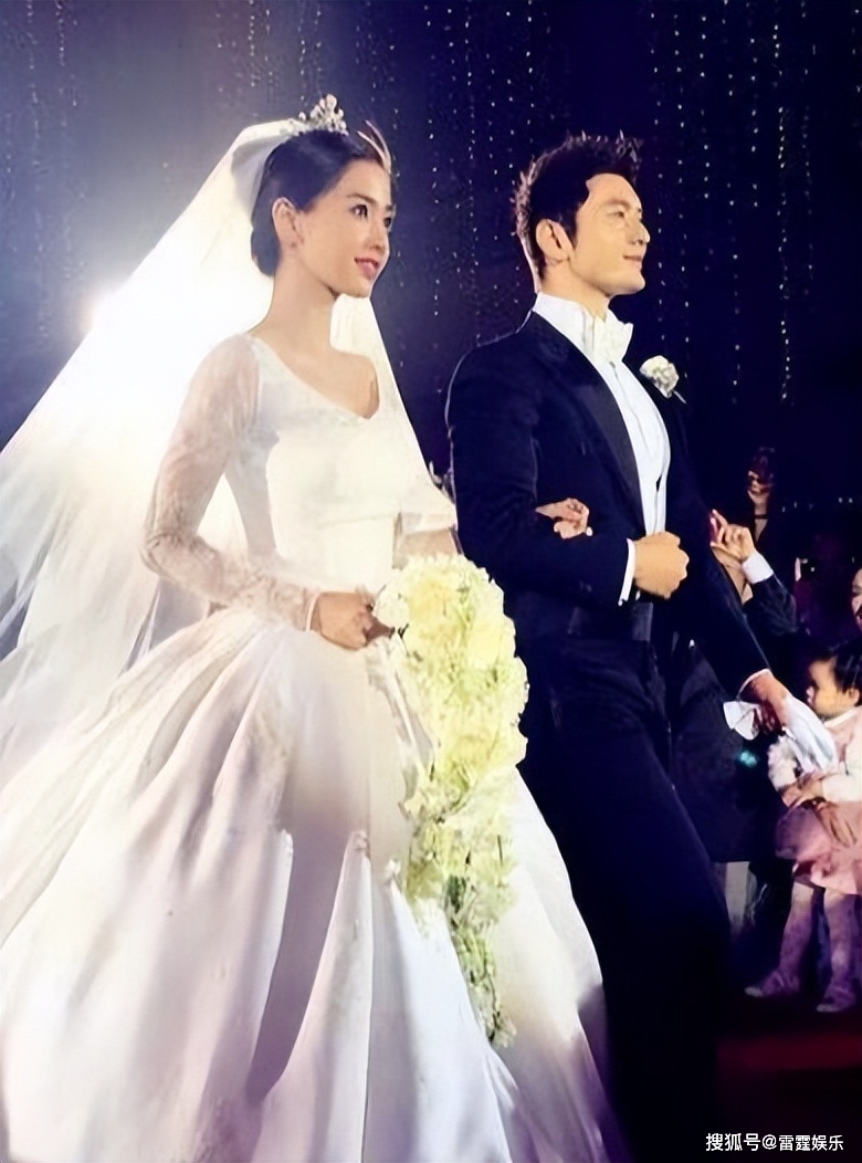 原创黄晓明离婚前早就把杨颖算计完了离婚后分得上亿的资产