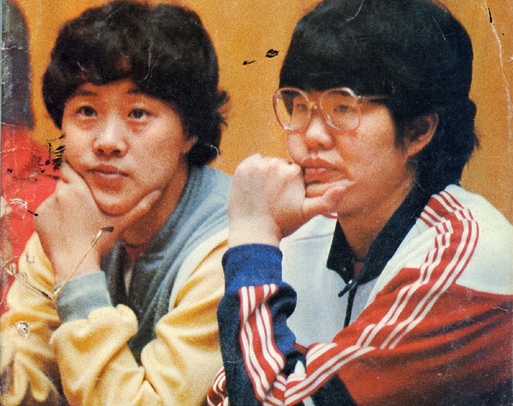 张蓉芳与胡进:一对悲壮传奇的排球夫妻,大半生分居的泪与痛_中国女排