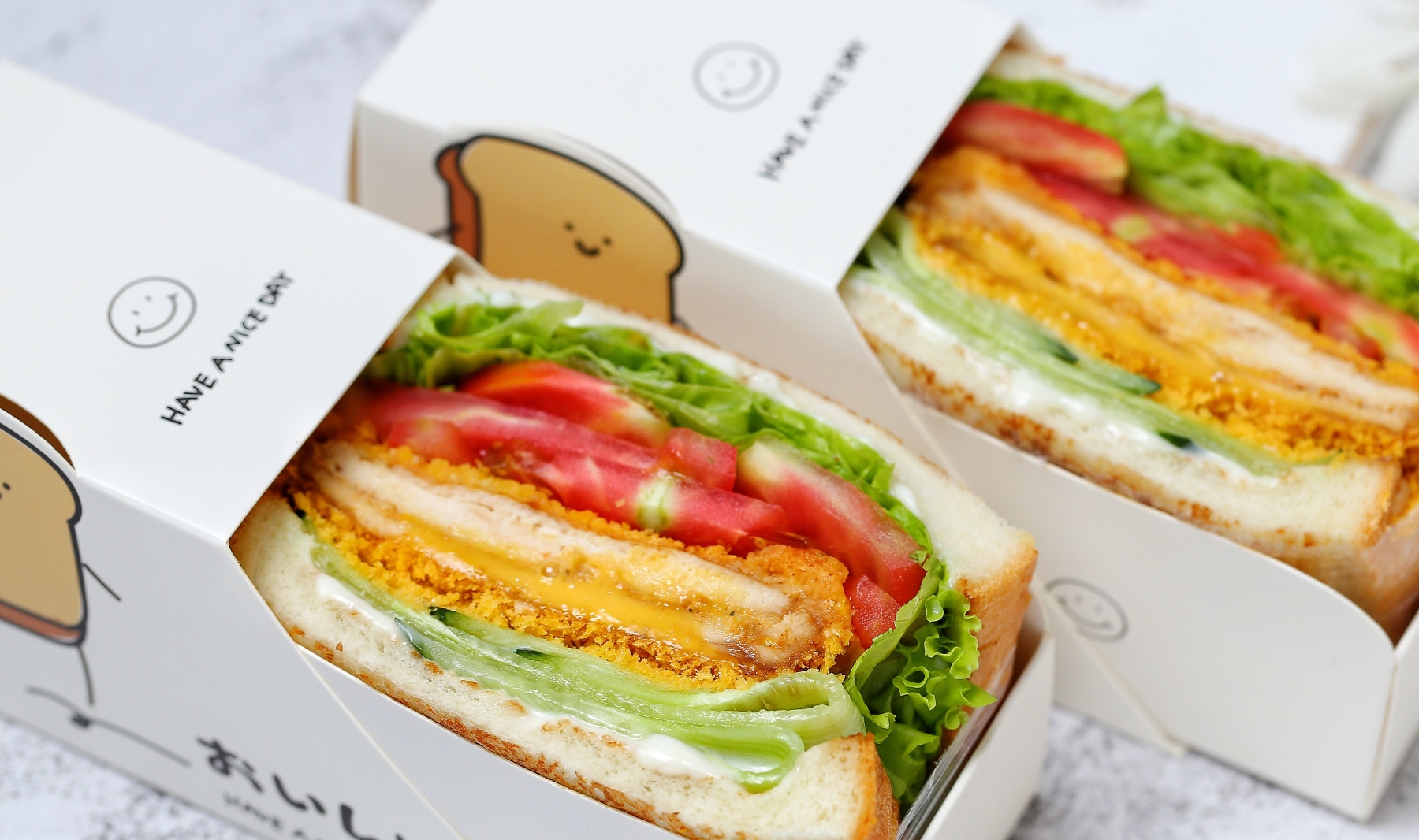 自制无油爆浆鸡排三明治干净卫生比外卖健康少花钱吃得还过瘾