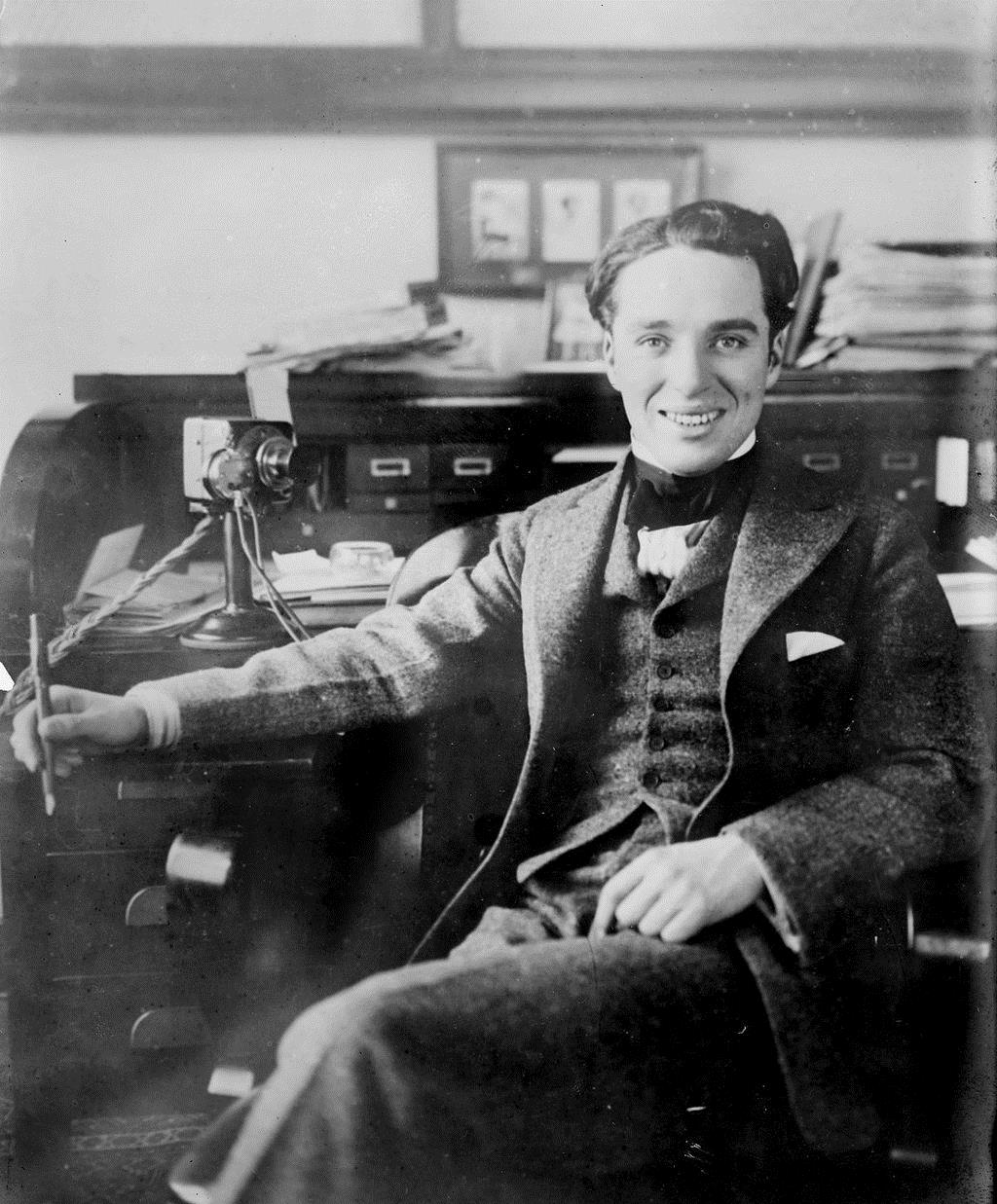 原创荧幕前后的他差距竟然这么大盘点查理卓别林不为人知的那些事