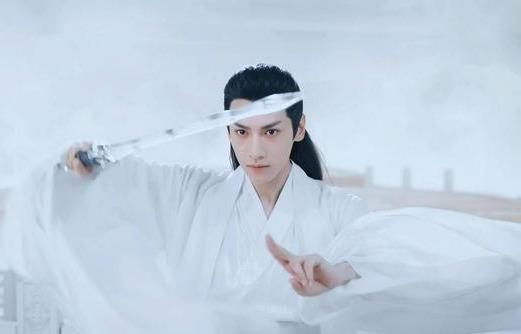 明星古装拿剑造型,这次真被罗云熙和易烊千玺帅到了_霍建华_感觉_帅哥