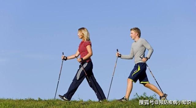 走路能降血糖？医生：别再做“无用功”，牢记4点，血糖或不再升