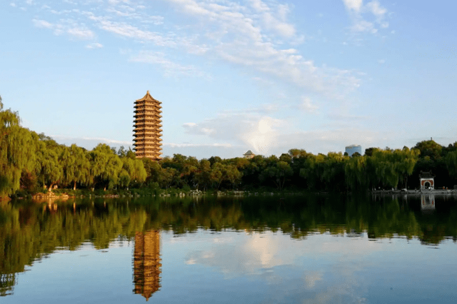 北大学生“家庭背景”调查出炉，中产阶级占比大，三无家庭完败