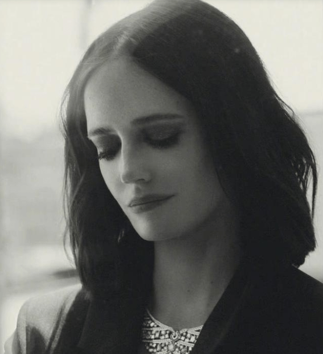 魅惑性感又冷艳高贵,被誉为法兰西"致命"女神_伊娃·格林_表演_法国