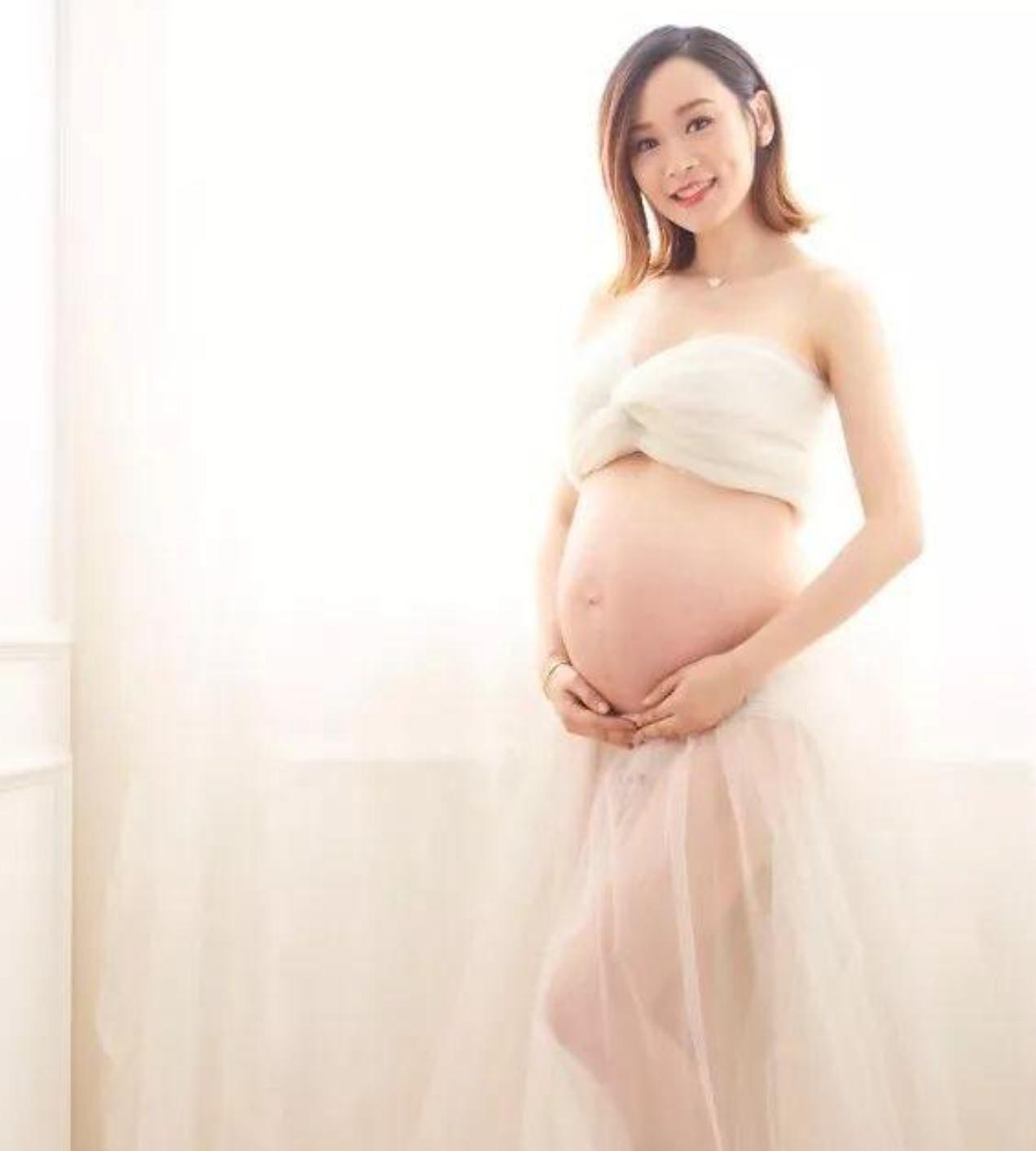 女星孕肚照,章子怡黑色毛衣拍大片,安以轩化身花仙子太梦幻_李嘉欣