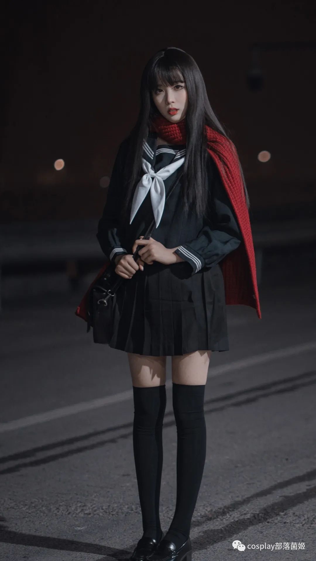 jk少女一个人的夜晚