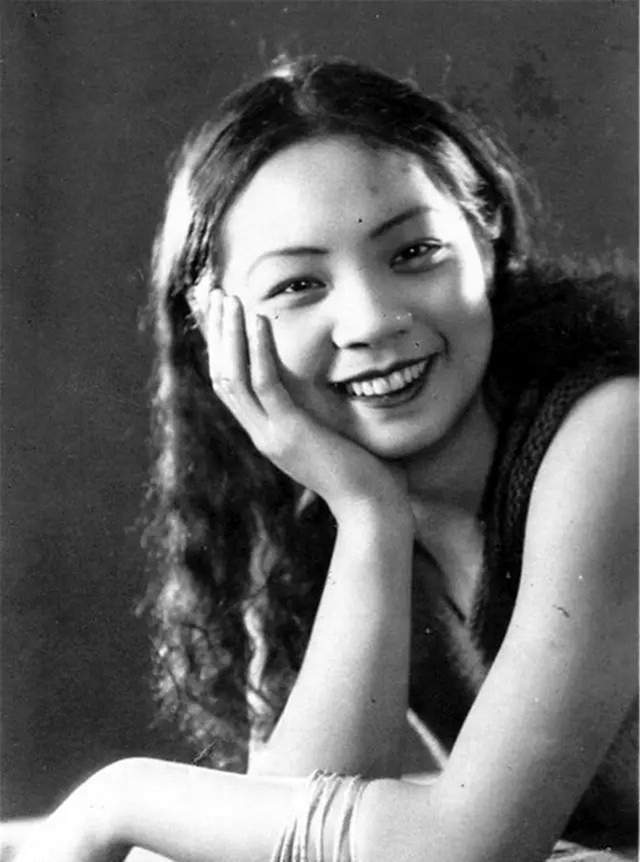 原创电影皇帝金焰和他生命中的三个女人帅是真帅渣也是真渣