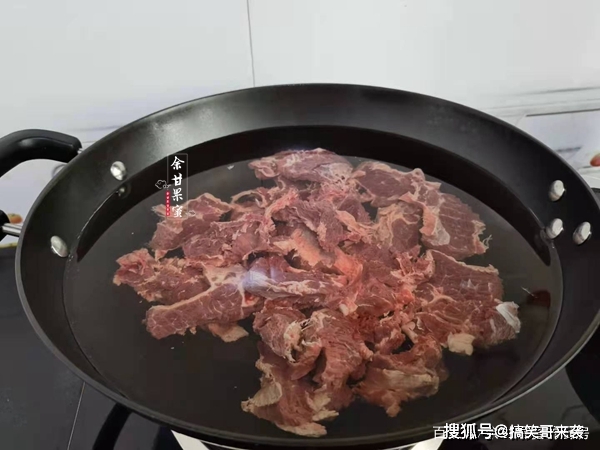 常給家人燉牛肉湯,低脂味美又開胃,好喝不膩人_番茄_味道_做法