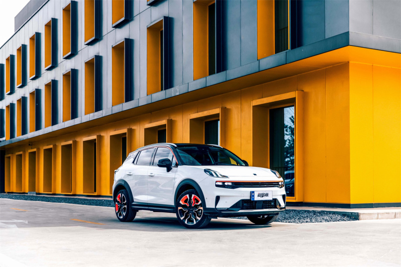 "为什么选择了领克06?""沃尔沃的基因."这个答案让我很意外.