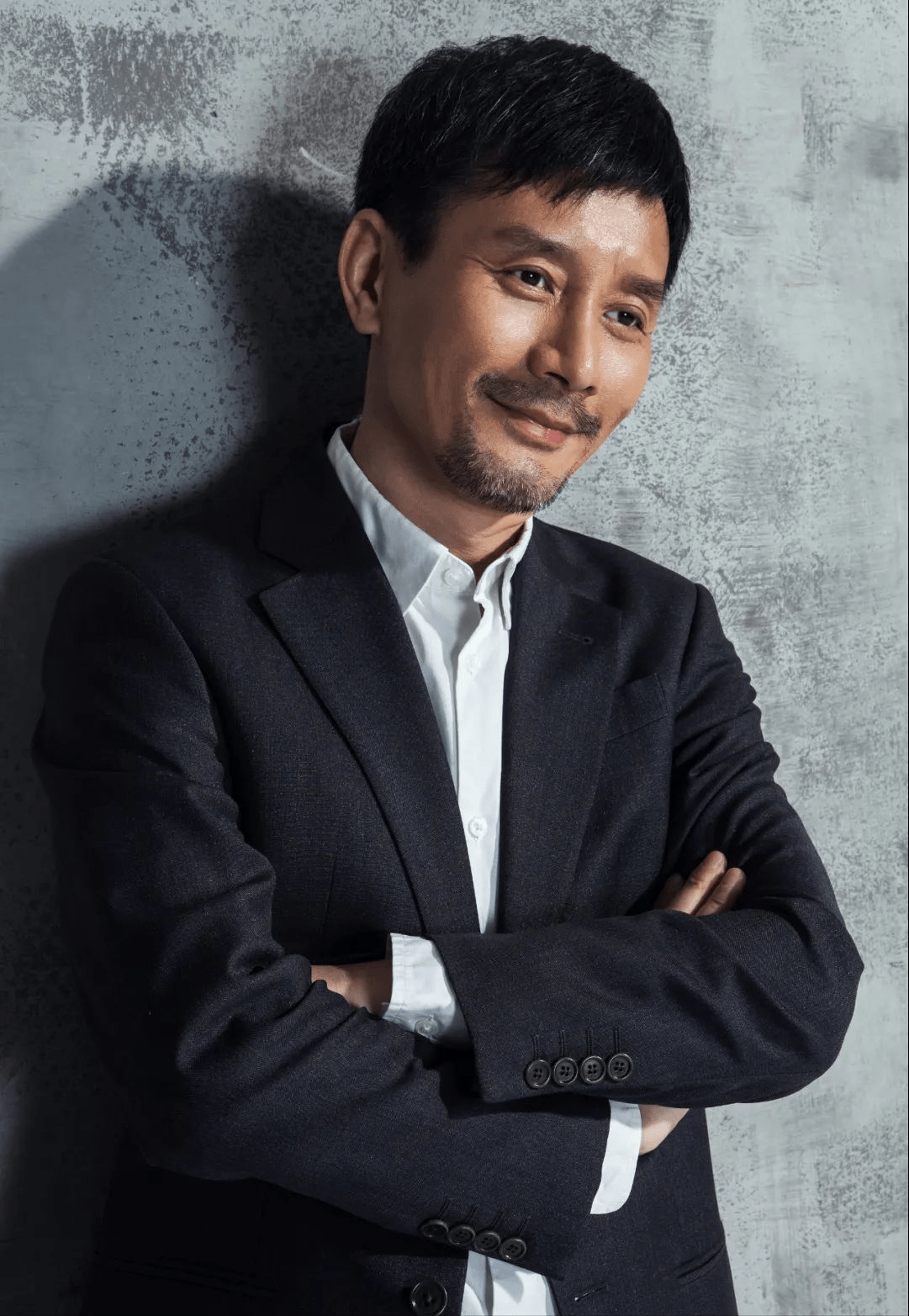 52岁的田小洁中年离婚后娶女神江珊努力多年终有了老戏骨风范