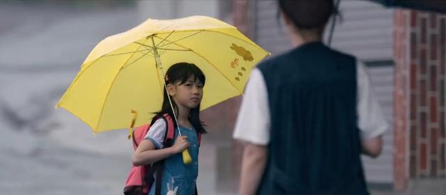 一个8岁女孩,在下雨天独自去上学,几分钟的路程毁了她的一生_素媛