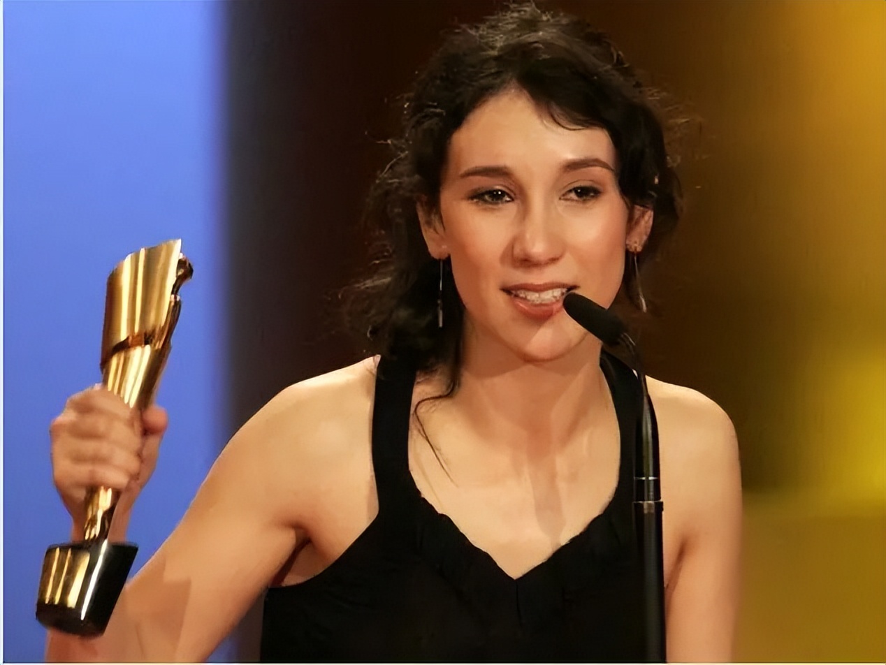 在权力的游戏中夺走小恶魔的心美女雪伊的5部作品推荐