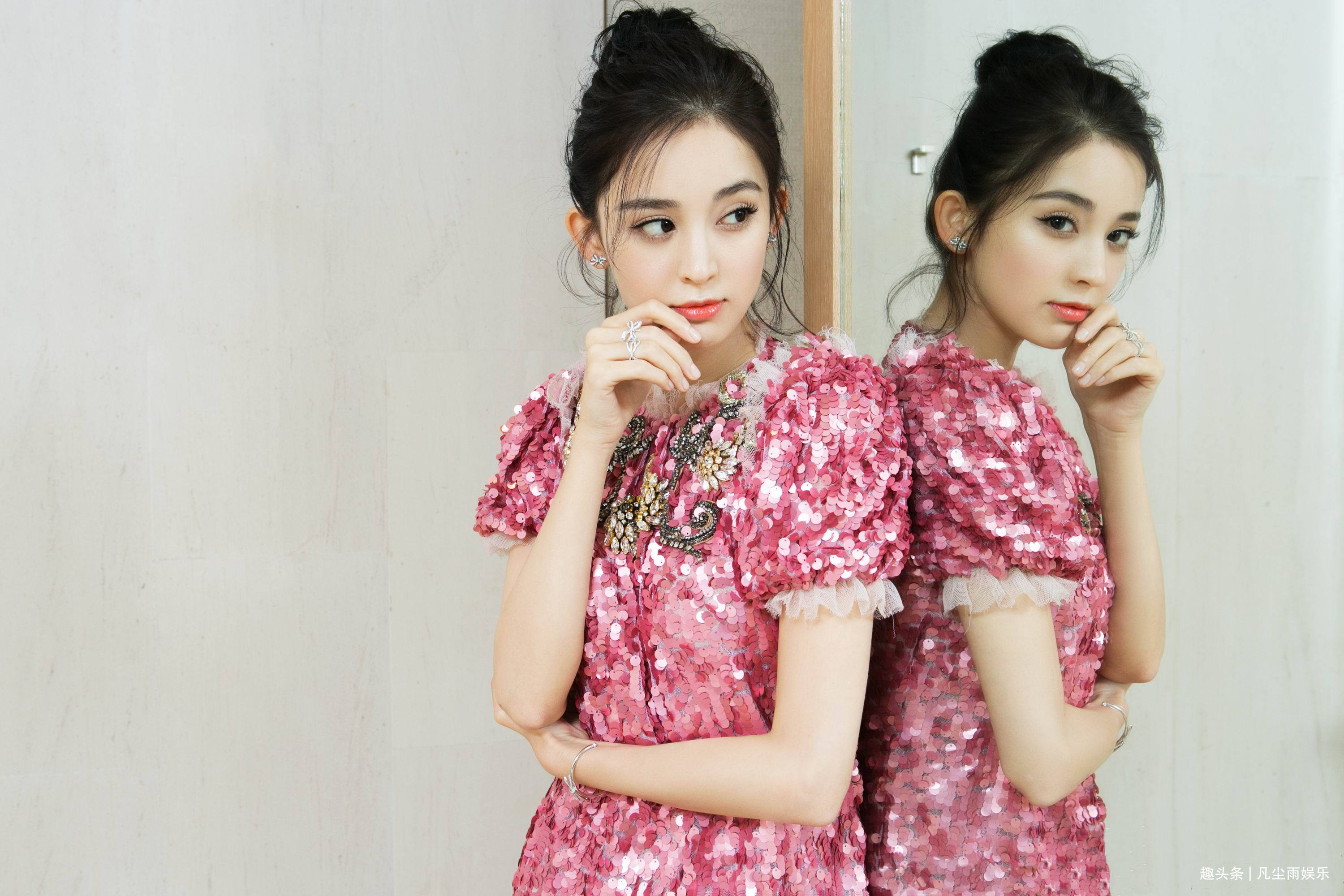 郑爽了,只要她能站出来澄清和张翰分手的原因,就可以轻松让古力娜扎洗