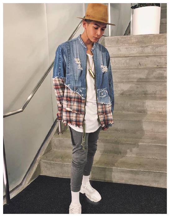 柯震东宣布复出,颜值崩塌认不出,这模样谁会捧场新电影?