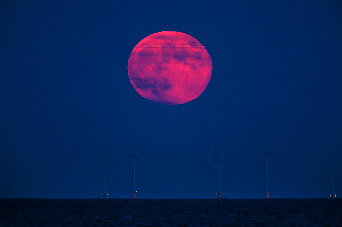 原创罕见超级血月来了血月真是不祥之兆吗哪里能看到