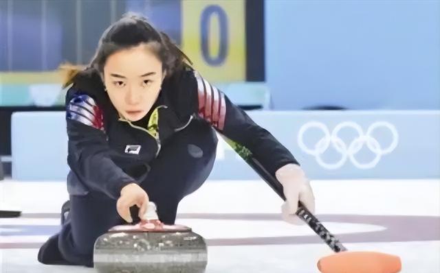 韩国冰壶女队金智善图片