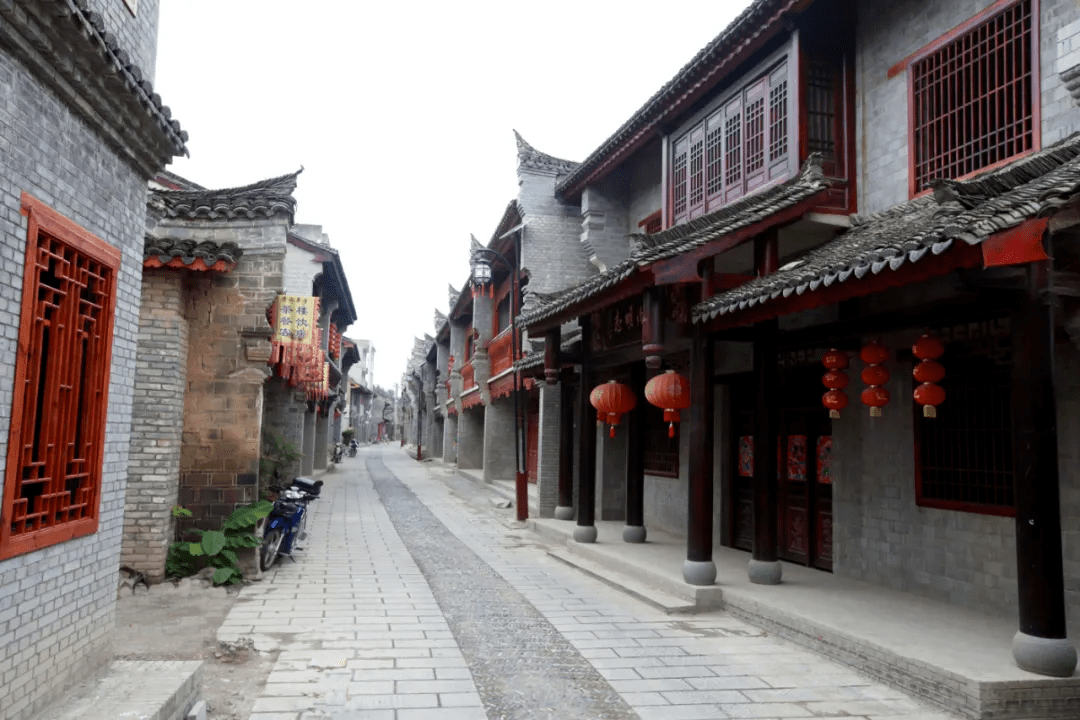 房州揽胜军店古镇