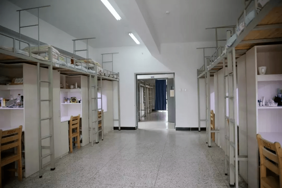 安福中学宿舍图片