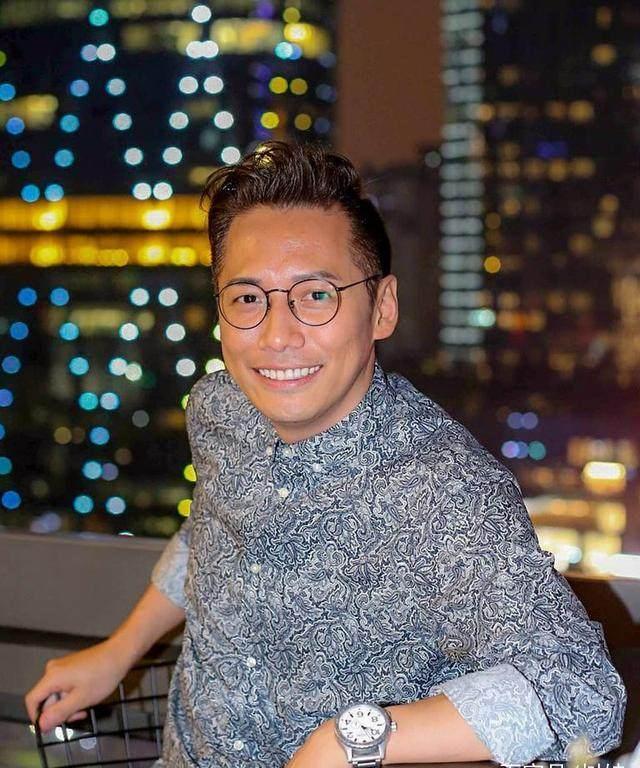 服务tvb18年被无辜降薪而离巢,叶暐终做主角,曾演出《十兄弟》_吴卓羲