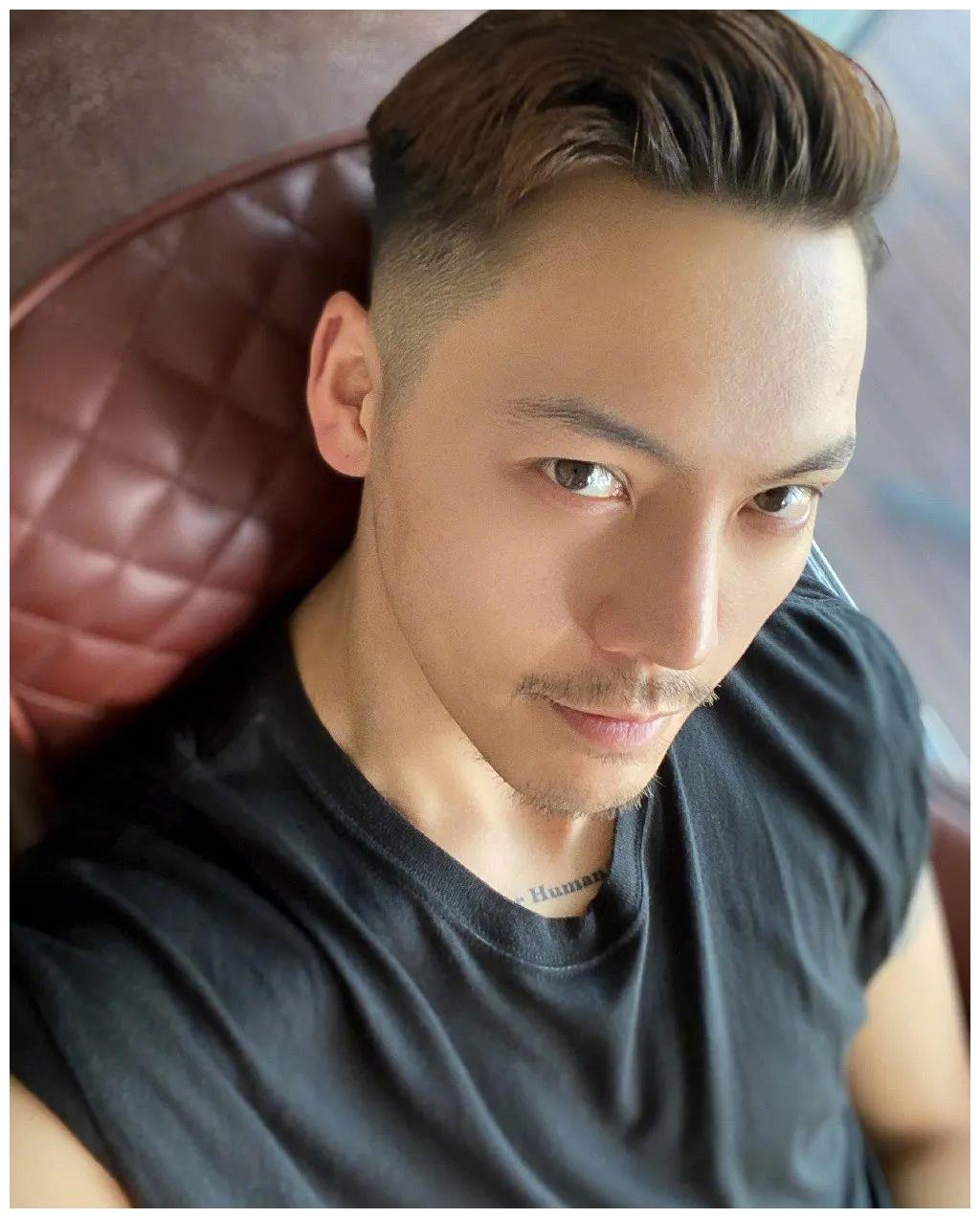 35岁陈伟霆的发型告诉我们：发际线高也能留二八斜背，而且更帅气|发际线|发型|斜背_新浪新闻