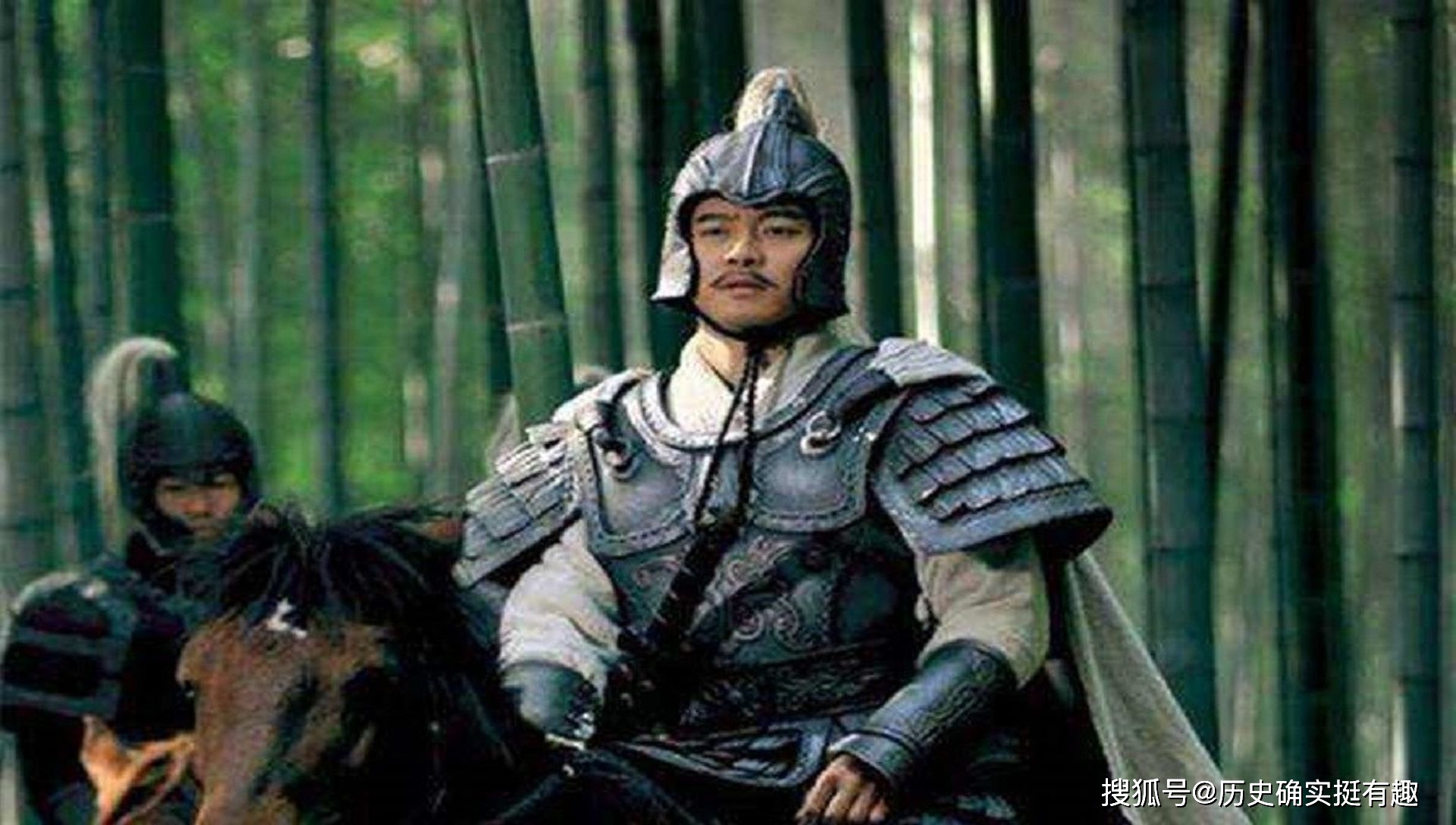 他甚至被称为英气杰济,猛锐冠世,志陵中夏.