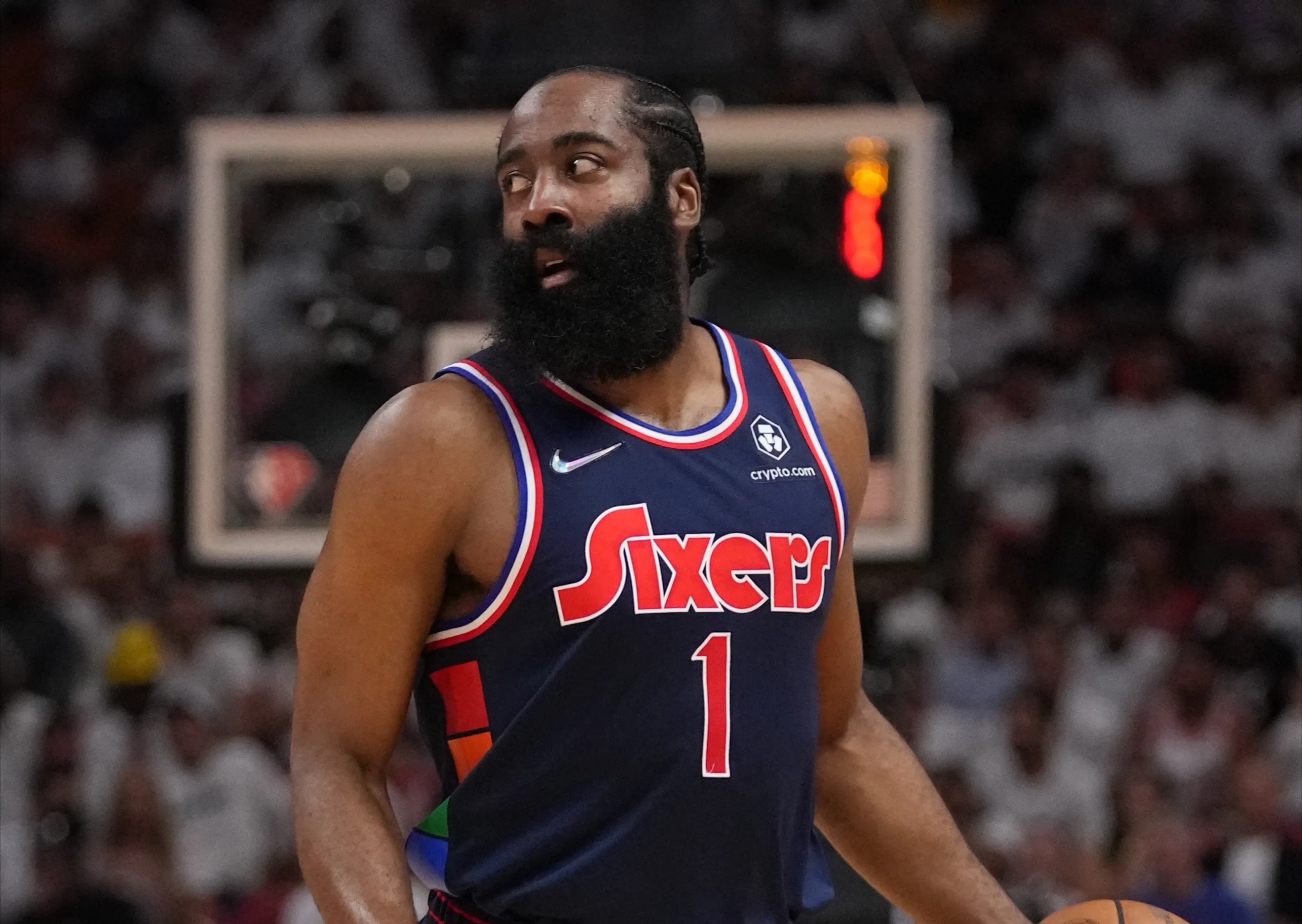 原创费城76人该如何续约哈登5年2亿是双方都能接受的最好方案