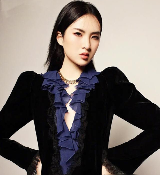 姚安娜跳舞被指像狂野大笨鹅!眼高手低的她被曝遭公司解约?