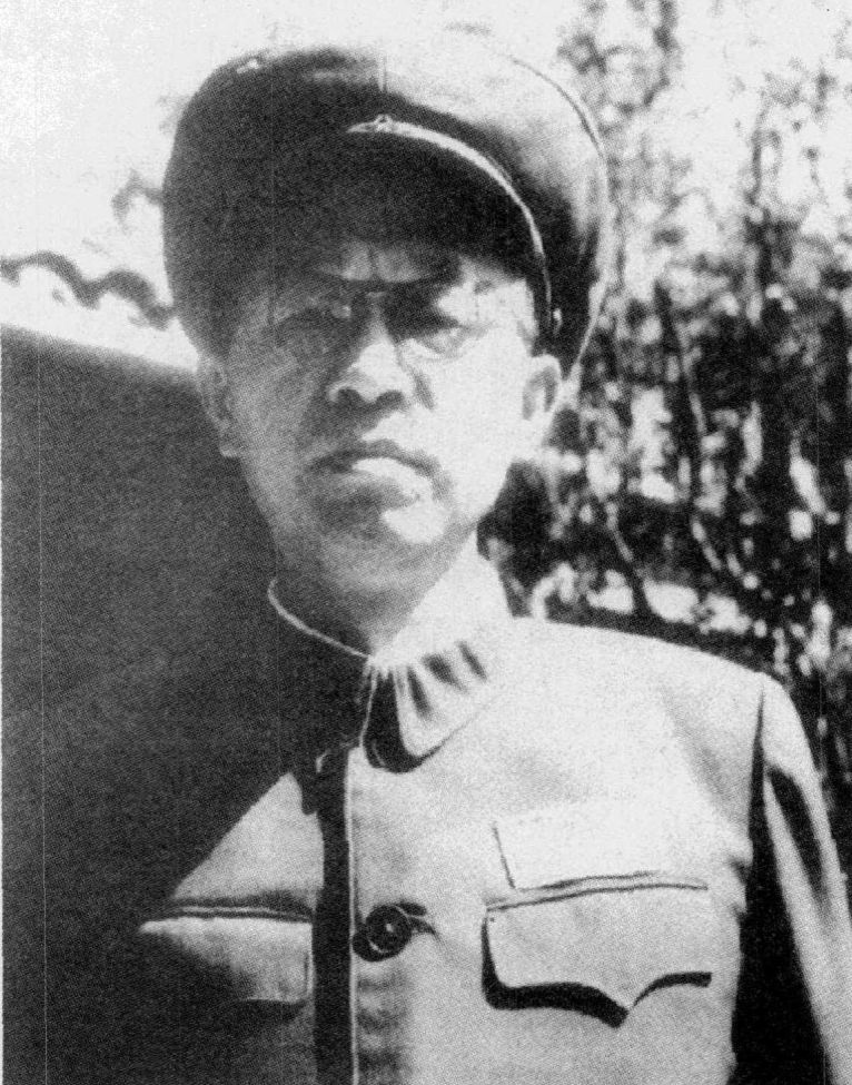 黄克诚自称体弱视力差,不愿当团长,陈毅表示:要得,调整一下_永兴_工作_刘乙光