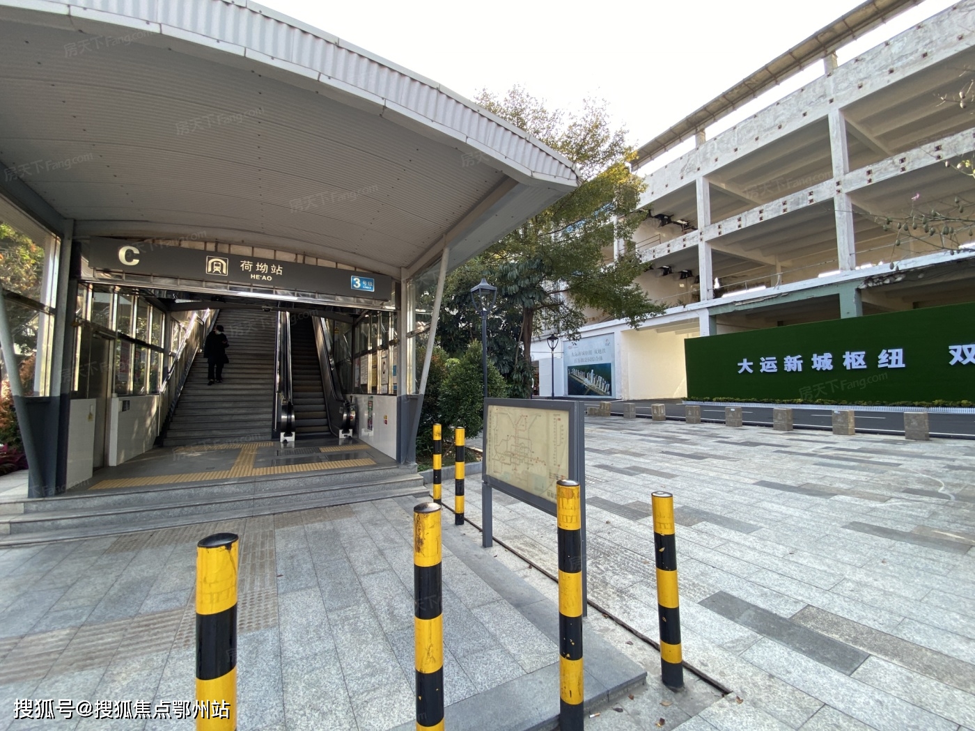 坐享项目地铁3号线荷坳站/14号线坳背站(建设中)双地铁口,一站即达
