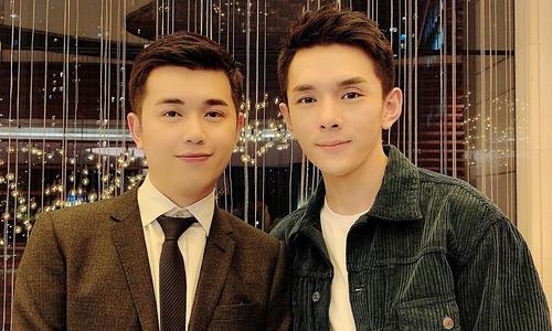 原创李佳琦恋情曝光晒照官宣兜兜转转还是你